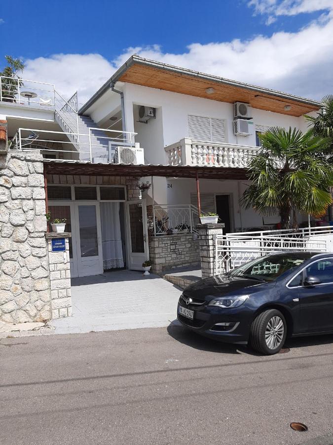 App Borna Apartment Криквеница Екстериор снимка