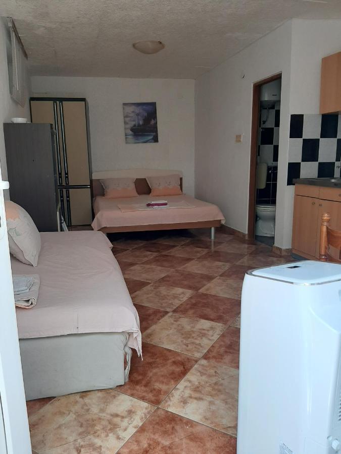 App Borna Apartment Криквеница Екстериор снимка