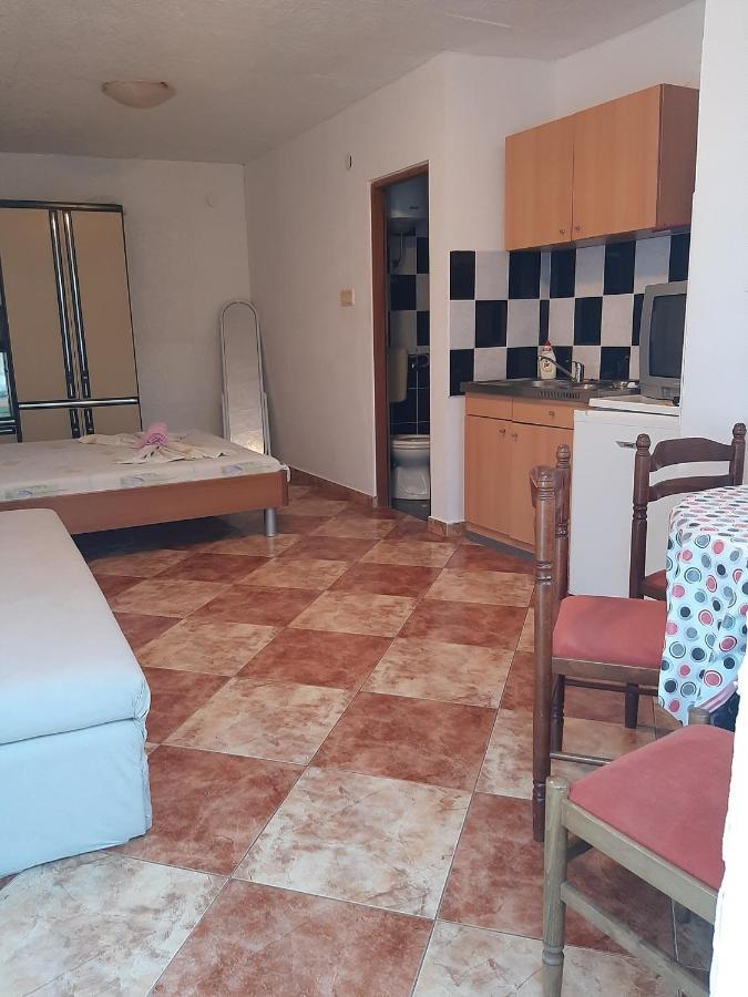 App Borna Apartment Криквеница Екстериор снимка